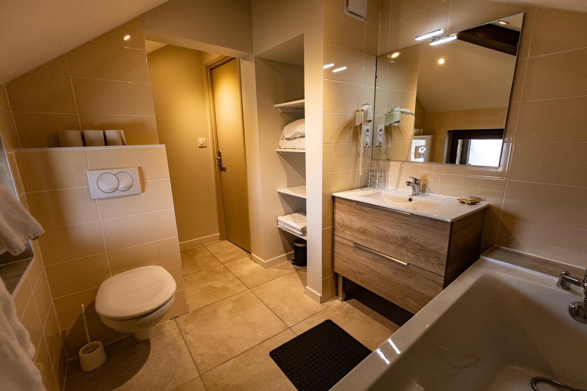 Hotel Le Coq D'Or Les Angles  Bagian luar foto