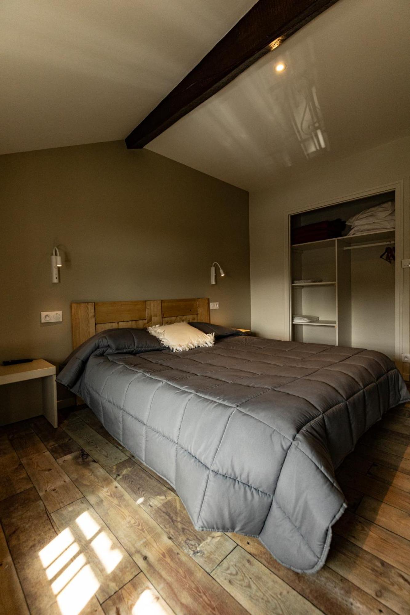 Hotel Le Coq D'Or Les Angles  Bagian luar foto