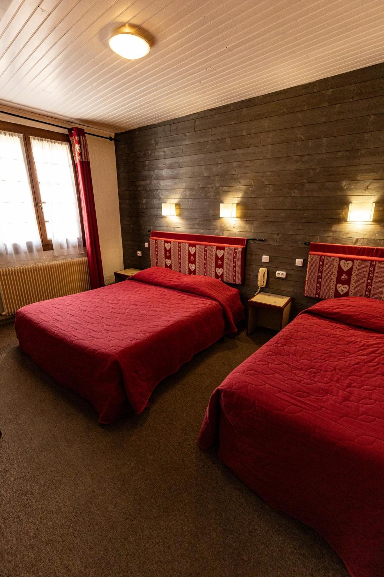 Hotel Le Coq D'Or Les Angles  Bagian luar foto